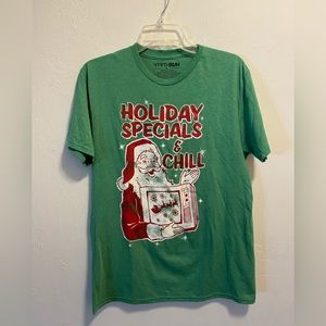 Holiday Specials & Chill Retro Green Christmas Graphic Tee Size Medium